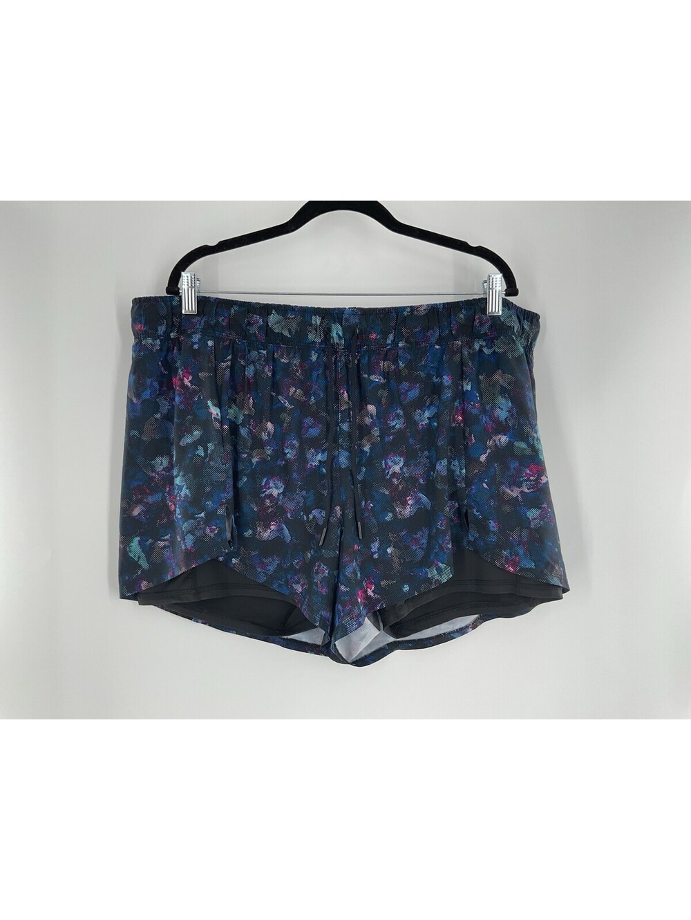 Avia Women’s XXXL (22) Athletic Shorts Lined Multicolor 128